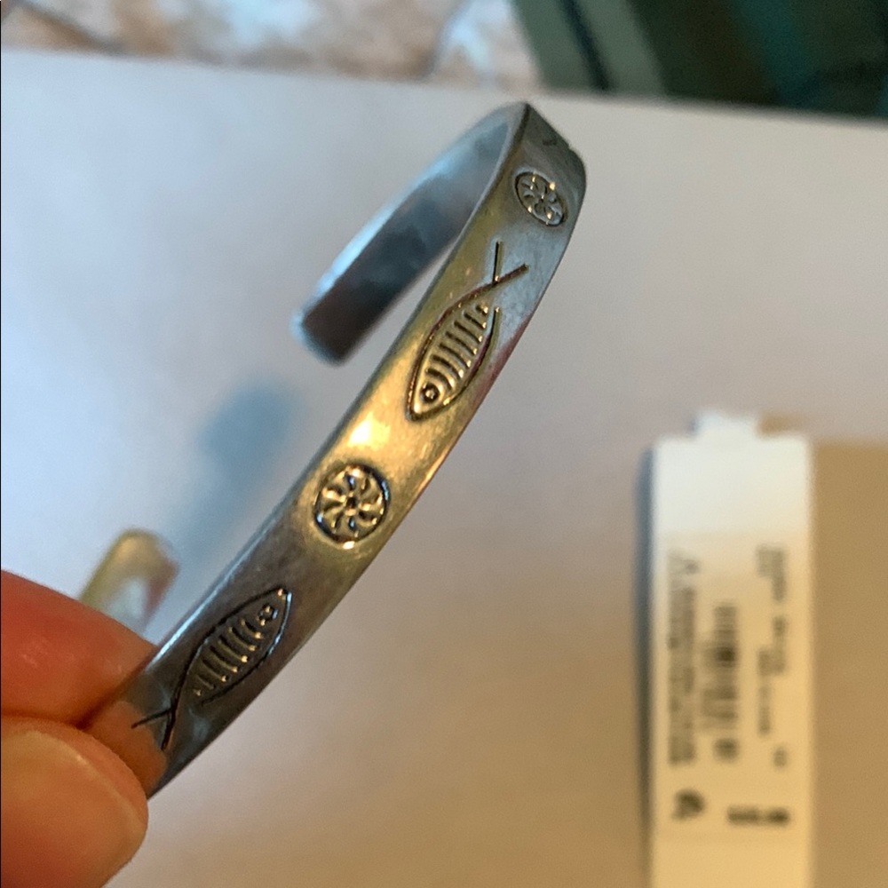 Silver Fish Patterned Bracelet - Picture 5 of 5
